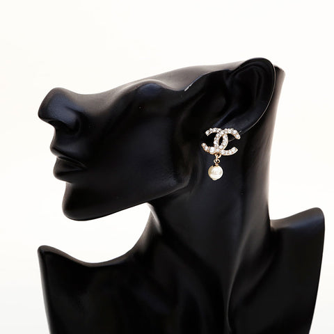 CHANEL C21C 2021 COCO Mark Pearl Rhinestone Drop Pierce black WS22966