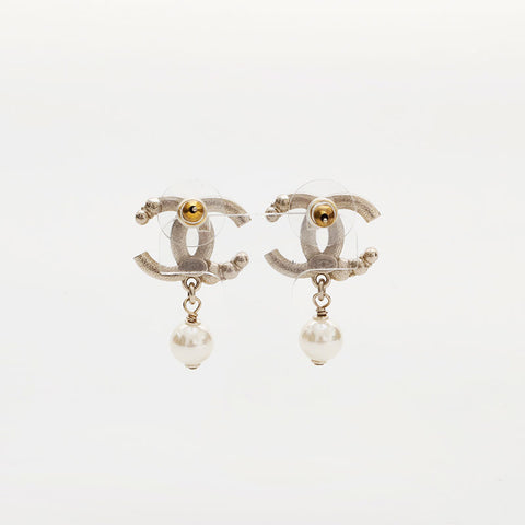 CHANEL C21C 2021 COCO Mark Pearl Rhinestone Drop Pierce black WS22966