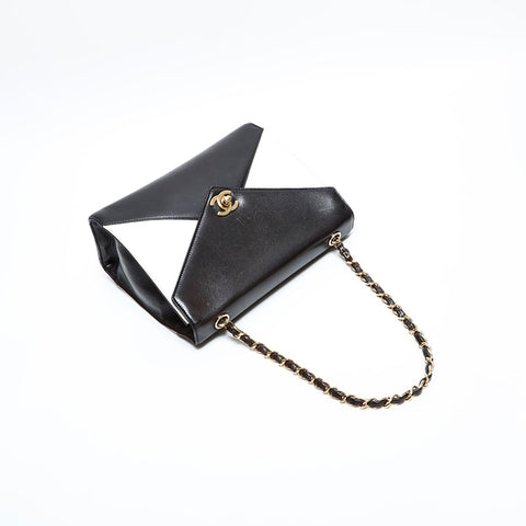 CHANEL No. 5 1997-1999 Leather Two-Tone Letter Flap Handbag black WS23006