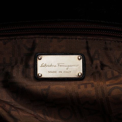 Salvatore Ferragamo Gancini leather Shoulder Bag black WS23019