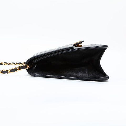 CHANEL No. 4 1996-1997 Lambskin Push Lock Chain Matelasse Shoulder Bag black WS23100