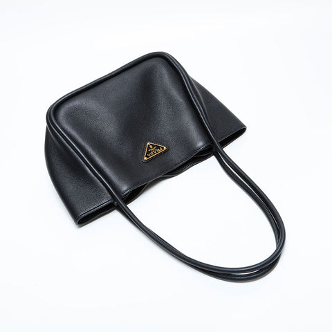 PRADA Leather shopping tote with triangle logo Shoulder Bag black WS23107