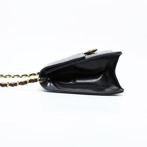 CHANEL No. 5 1997-1999 Lambskin Push Lock Matelasse Chain Shoulder Bag black WS23113