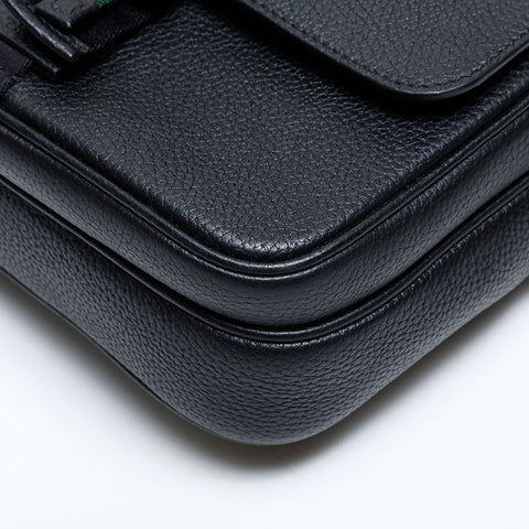 GUCCI Leder Umhängetasche aus weichem genarbtem Leder Umhängetasche Umhängetasche schwarz WS23127