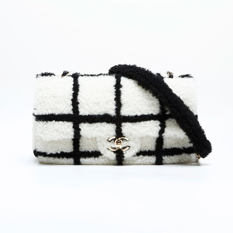 CHANEL 2022-2025 Boa Flap Chain Square Shoulder Bag white WS23155