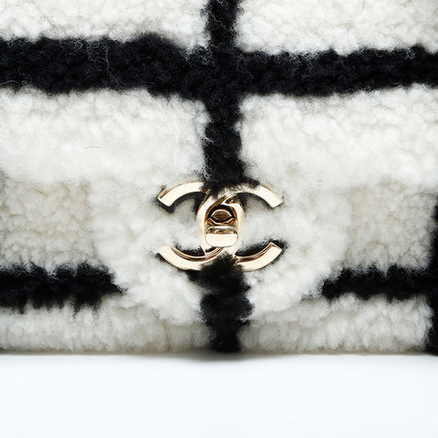 CHANEL 2022-2025 Boa Flap Chain Square Shoulder Bag white WS23155