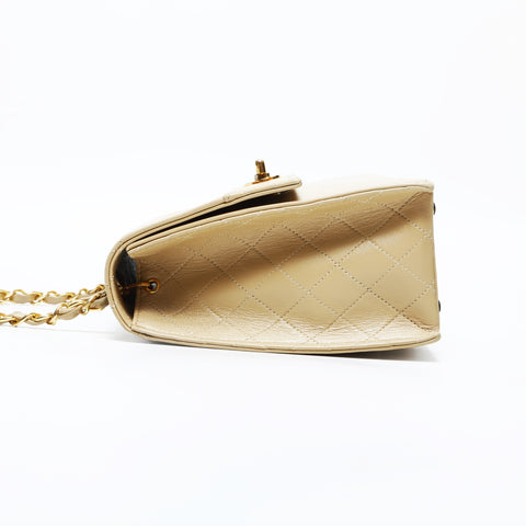 CHANEL No. 1 1989-1991 Lambskin Flap Chain Diamond Stitch Shoulder Bag beige WS23158