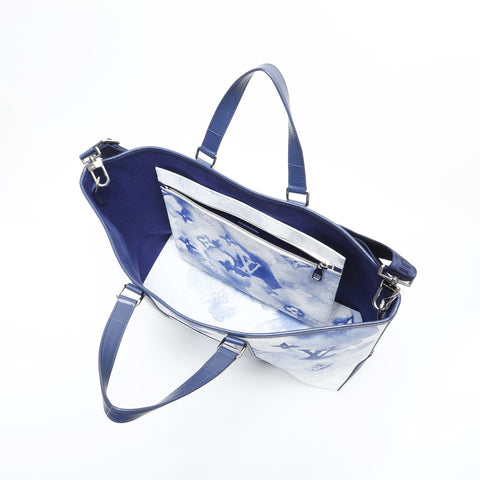 LOUIS VUITTON 2021 Monogram Watercolor Weekend Tote GM Tote Bag white WS23196