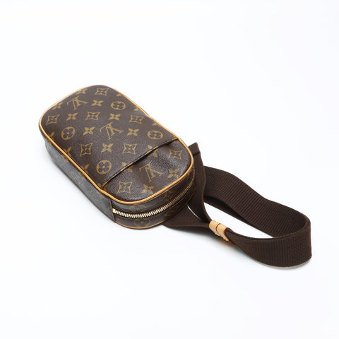 LOUIS VUITTON 2004 Monogram Pochette Gange Waist bag Brown WS23198