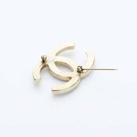 CHANEL 10V 2010 COCO Mark Pearl Mini Brooch gold WS23207
