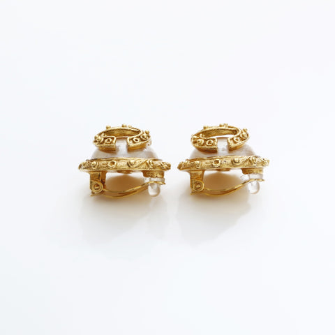 CHANEL 94A 1994 COCO Mark Pearl Earring gold WS23235