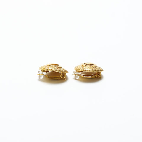 CHANEL 2cc9 1994 Matelasse COCO Mark Earring gold WS23268