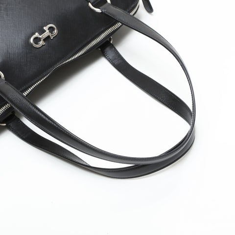 Salvatore Ferragamo Leather Vara Shoulder Bag black WS23289