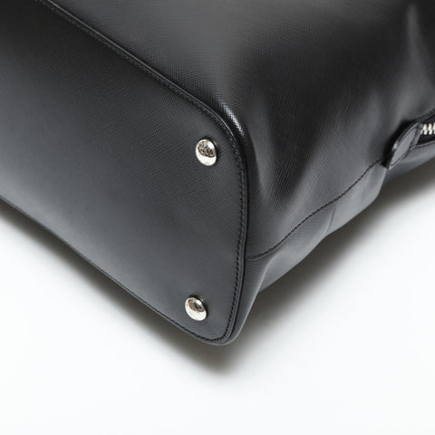 Salvatore Ferragamo Leather Vara Shoulder Bag black WS23289