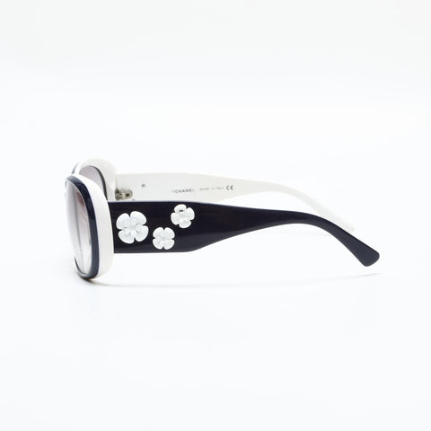 CHANEL Camelia sunglasses white WS23363