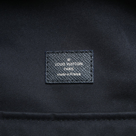 LOUIS VUITTON 2018 Taiga Anton Backpack  Daypack black WS23393