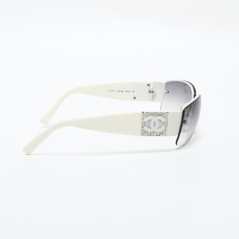 CHANEL Rhinestone COCO Mark sunglasses White black WS23413