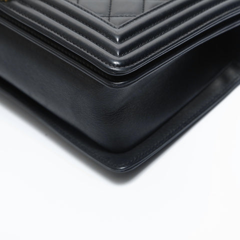 CHANEL No. 27 2019 Boy Matelasse Lambskin Medium Shoulder Bag black WS23456