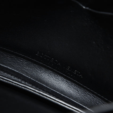 BOTTEGAVENETA Leder-Umschlag-Ketten-Umhängetasche schwarz WS23459