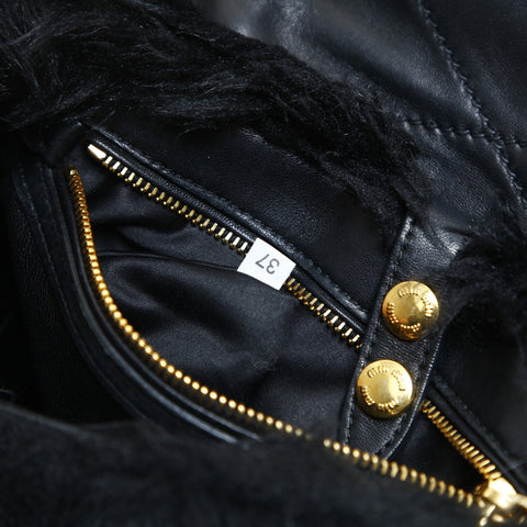 Miu Miu Fur Matelasse Umhängetasche schwarz WS23460