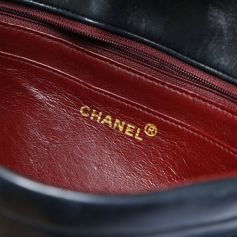 CHANEL No. 2 1991-1994 Lambskin Turnlock Mademoiselle Shoulder Bag black WS23483