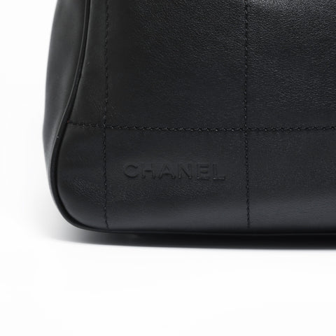 CHANEL No. 7 2002-2003 Chocobar Lambskin Bowling Bag Handbag black WS23486