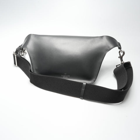 VALENTINO VLTN logo leather Shoulder Bag black WS23578