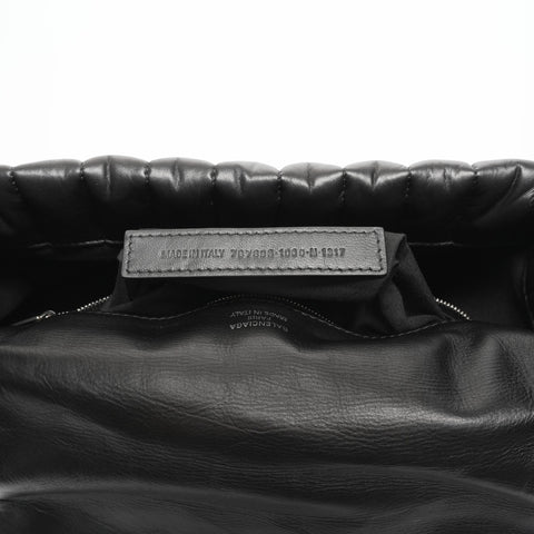 BALENCIAGA MANACO gepolsterte Umhängetasche aus gestepptem Leder mit einem Gürtel schwarz WS23584