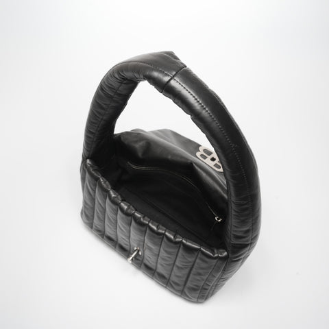 BALENCIAGA MANACO gepolsterte Umhängetasche aus gestepptem Leder mit einem Gürtel schwarz WS23584