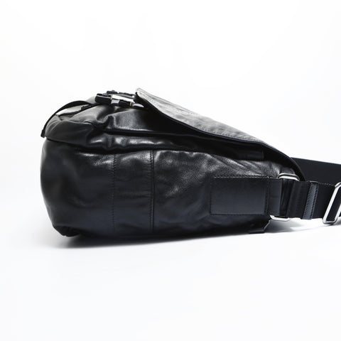 PRADA leather Shoulder Bag black WS23588