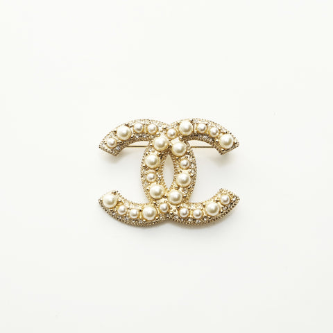 CHANEL B17V COCO Mark Pearl 2017 Brooch gold WS23605