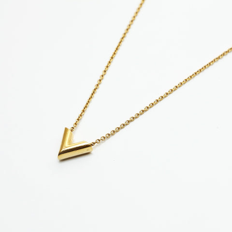 LOUIS VUITTON 2019 Essential V Necklace gold WS23612