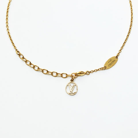 LOUIS VUITTON 2019 Essential V Necklace gold WS23612