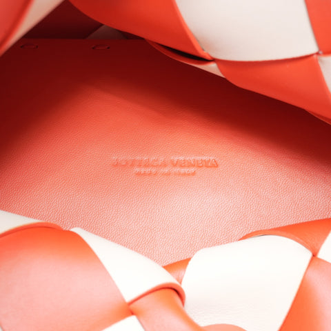 BOTTEGAVENETA Poppy Mist Intrecciato in White Lambskin Tote Bag Red WS23658