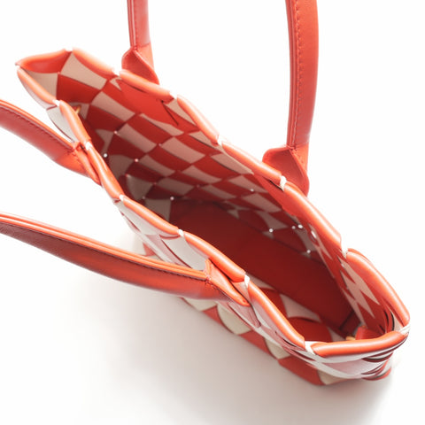 BOTTEGAVENETA Poppy Mist Intrecciato in White Lambskin Tote Bag Red WS23658