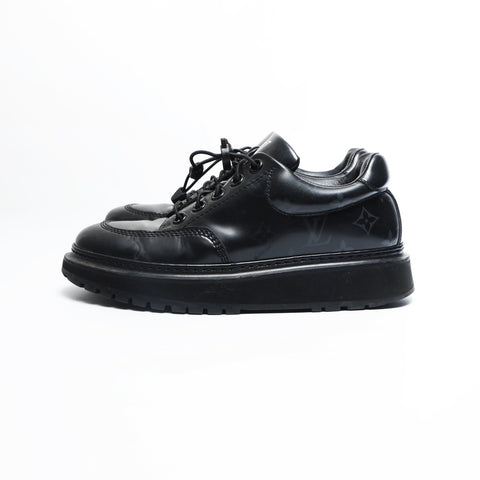 LOUIS VUITTON Derby Monogram Low-Cut 5 1/2 9.8" sneakers leather black WS23664