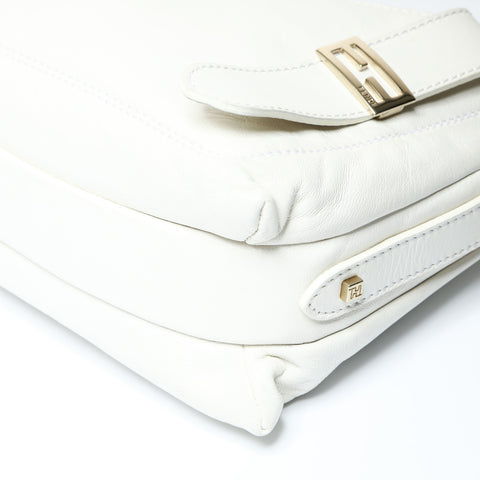 FENDI Mamma Bucket Leather Shoulder Bag white WS23736