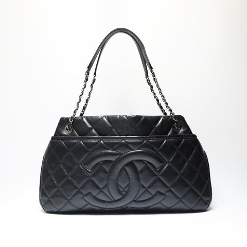 CHANEL No. 18 2013-2014 Caviar Skin COCO Mark Chain Shoulder Bag black WS23766
