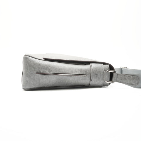 LOUIS VUITTON 2011 Taiga Roman MM Glacier Shoulder Bag gray WS23773