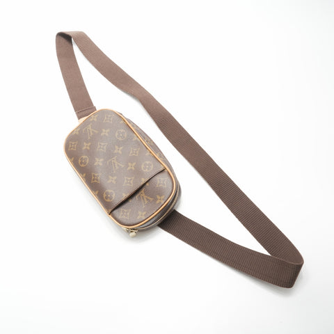 LOUIS VUITTON 2000 Monogram Gange Pochette Umhängetasche Braun WS23776