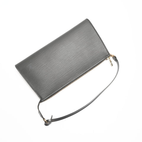 LOUIS VUITTON 2000 Epi Pochette Accessories Shoulder Bag black WS23778