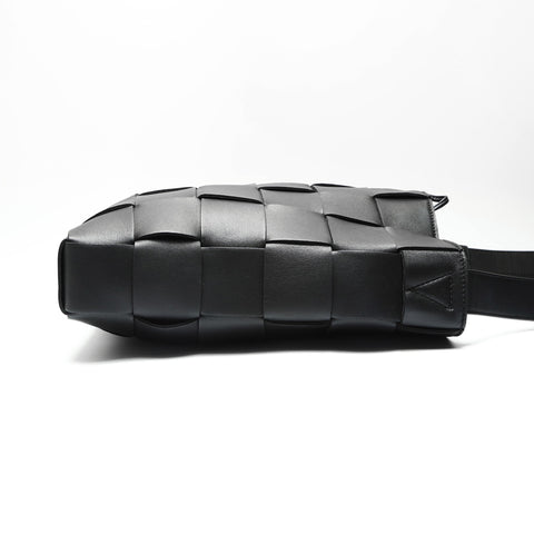 BOTTEGAVENETA INTRECCIATO Cassette Leather Shoulder Bag black WS23856