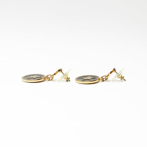 CHANEL 01P 2001 Round Black Star Pierce gold WS23926