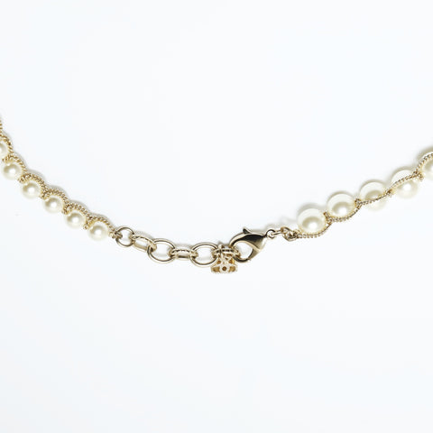 CHANEL F19C 2019 Pearl COCO Mark Necklace white WS23929