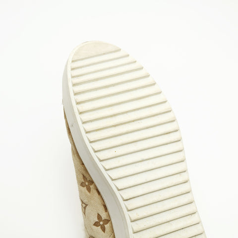 LOUIS VUITTON Time Out Line Suede Mouton Low-Cut Size: 35 1/2 8.9" sneakers beige WS23934