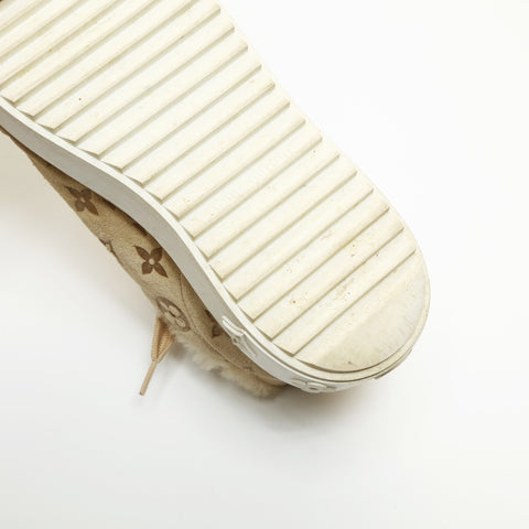 LOUIS VUITTON Time Out Line Suede Mouton Low-Cut Size: 35 1/2 8.9" sneakers beige WS23934