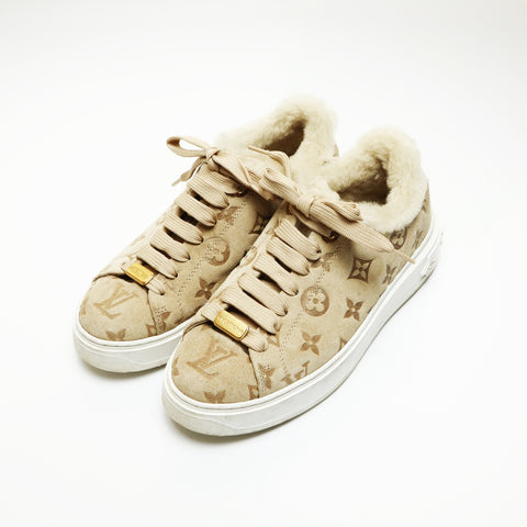 LOUIS VUITTON Time Out Line Suede Mouton Low-Cut Size: 35 1/2 8.9