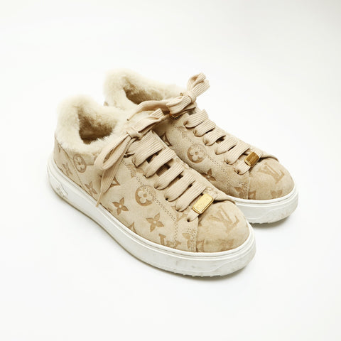 LOUIS VUITTON Time Out Line Suede Mouton Low-Cut Size: 35 1/2 8.9" sneakers beige WS23934
