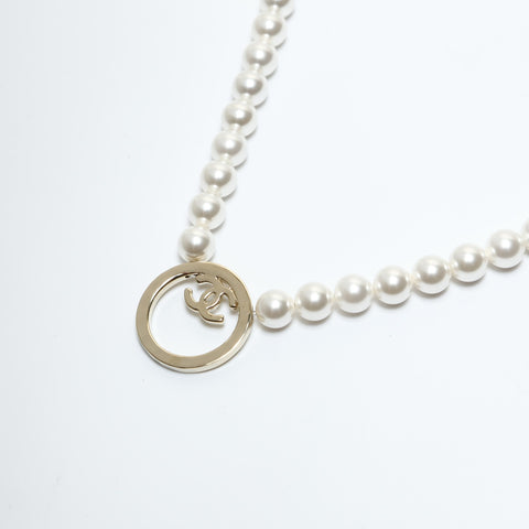 CHANEL B24C 2024 Pearl COCO Mark Necklace white WS23945