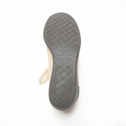 CHANEL COCO Mark Leather Low-Cut Size Unknown sneakers beige WS23957